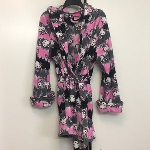 Adorable Hello Kitty short robe